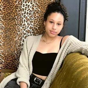 Meet your Posher, Sariana